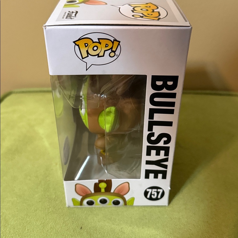 Funko Pop! Disney: Pixar Alien as Bullseye - Picture 4 of 8